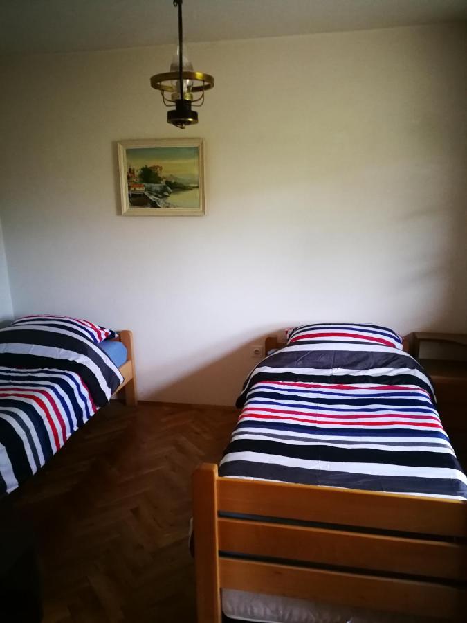 Villa Ecohouse Oliveglia à Šilo Extérieur photo