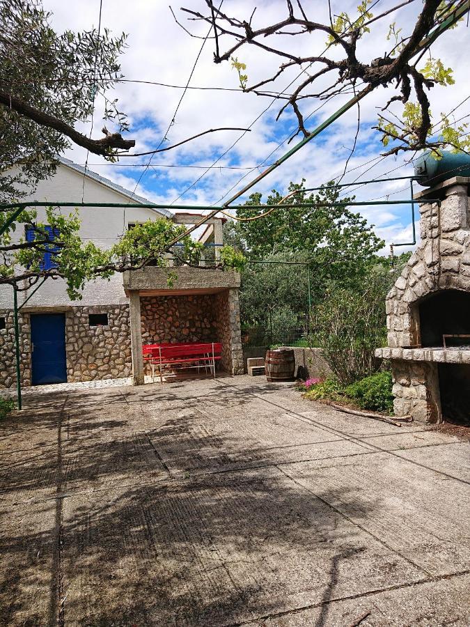 Villa Ecohouse Oliveglia à Šilo Extérieur photo